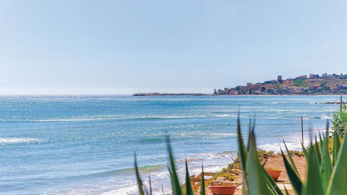 Porto Palo House | House with swimming pool in hilly position near Porto Palo di Menfi, about 800 m from the beach.