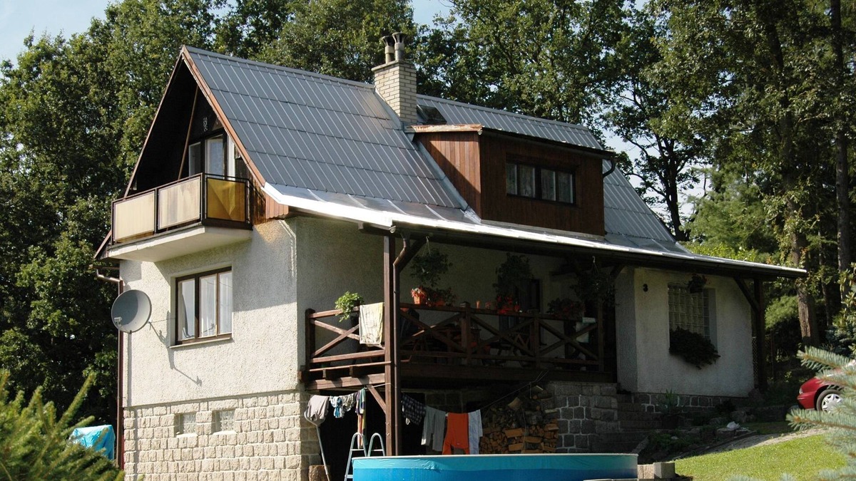 Ktova House | House with the pool and fenced garden. Great view at Trosky Castle!