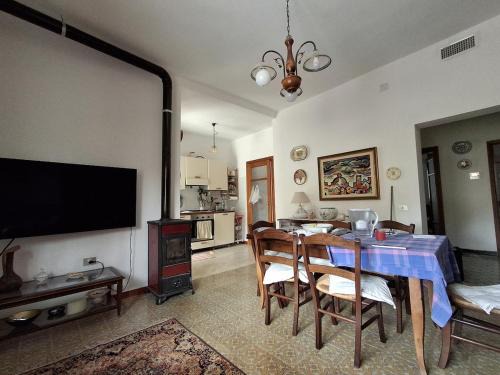Capoterra Apartment | House with the terrace and the garden