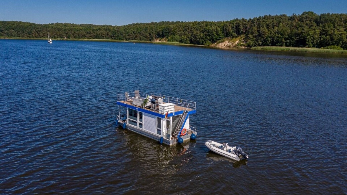 Herrenwyk Boat Rental | Houseboat on the Trave - license free for 4 people