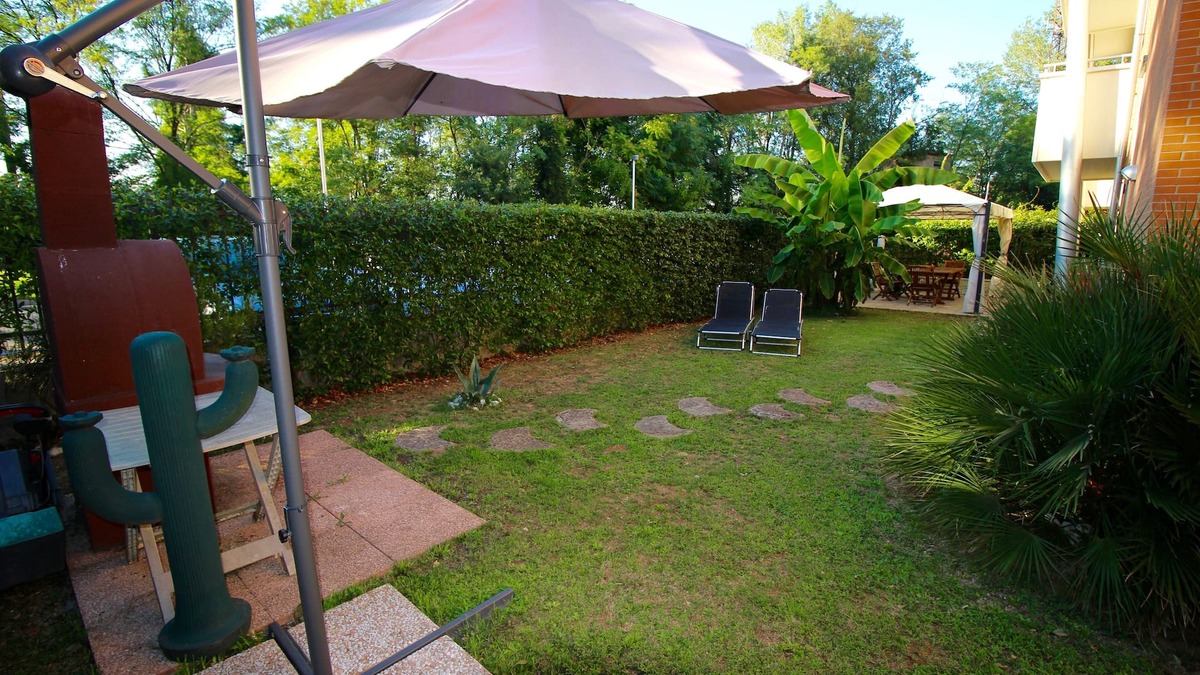Trezzano sul Naviglio Apartment | HouseGardenMilano- Near Fiera and Humanitas and San Carlo Hospitals (parking space)