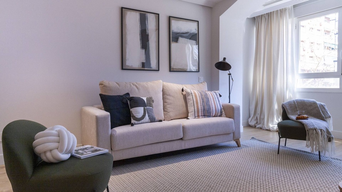 Nueva Espana Apartment | Housing Castellana X X I I I by Sharing Co