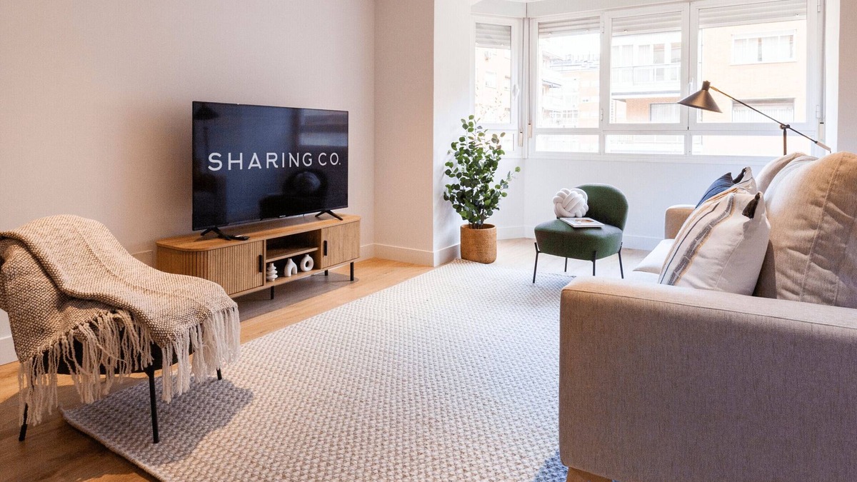 Nueva Espana Apartment | Housing Castellana X X V I I by Sharing Co