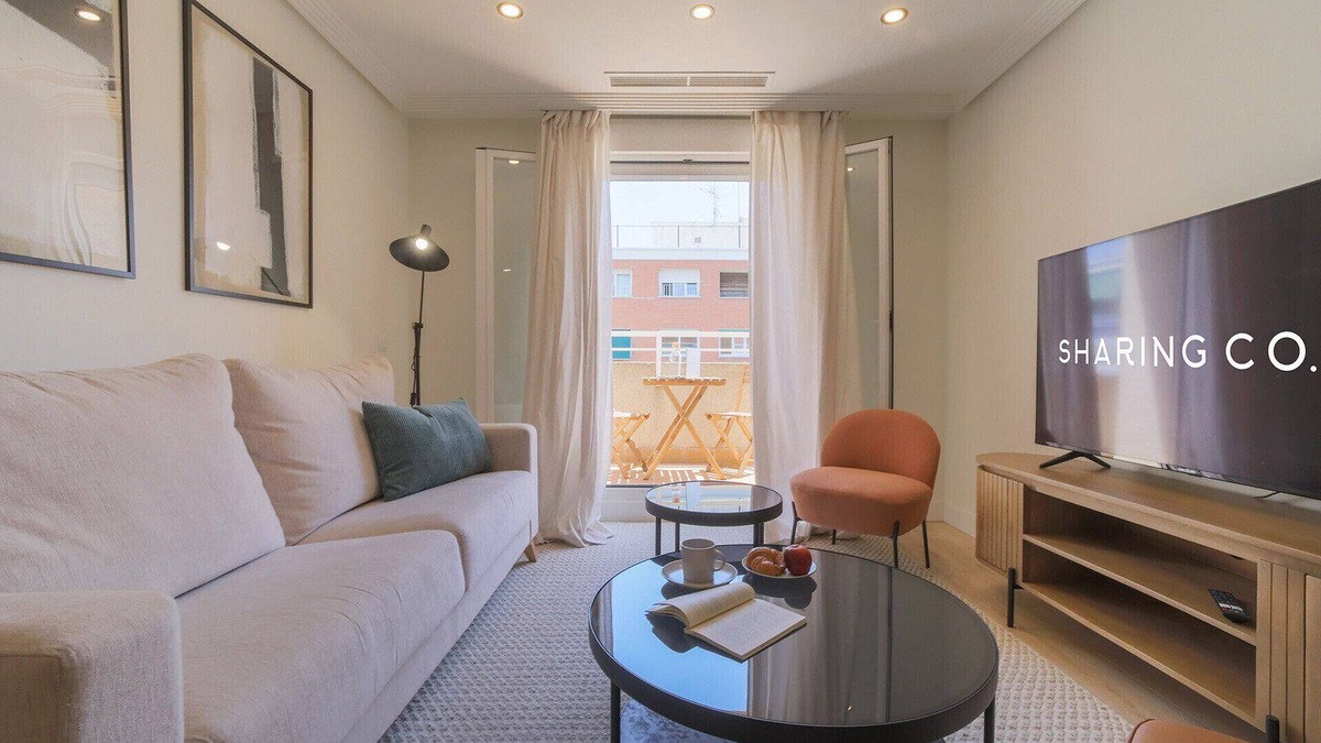 Nueva Espana Apartment | Housing Castellana X X X V I (36) by Sharing Co