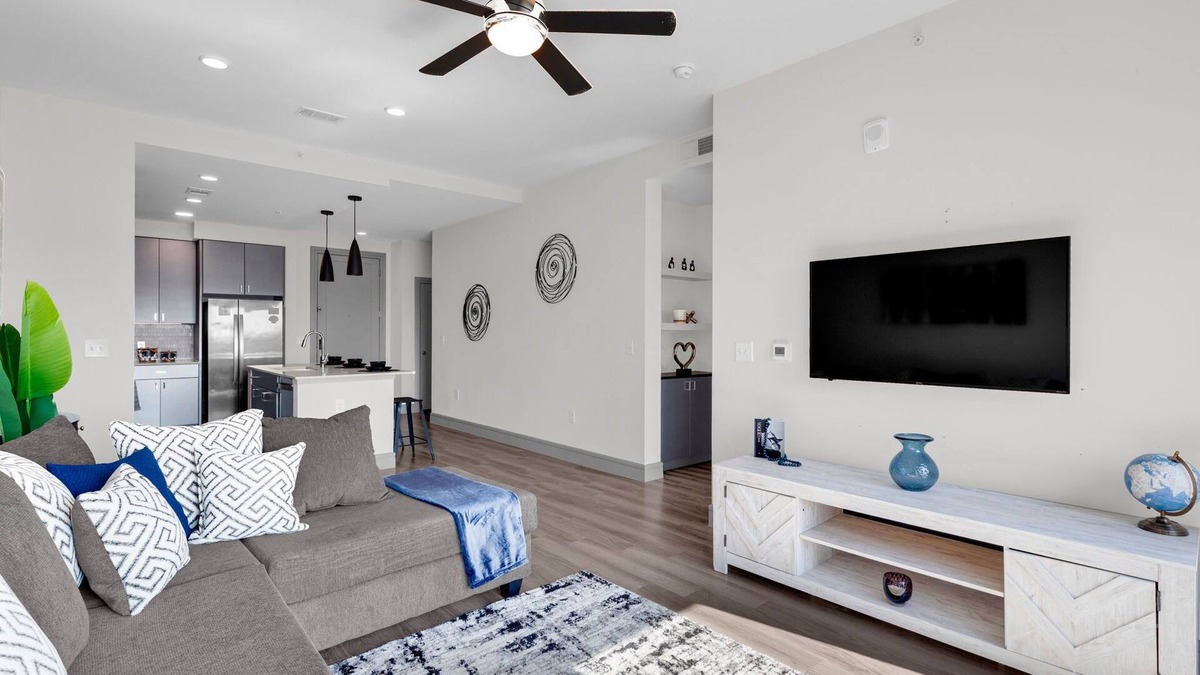 Texas Medical Center Apartment | HoustonLuxe Penthouse Highrise
