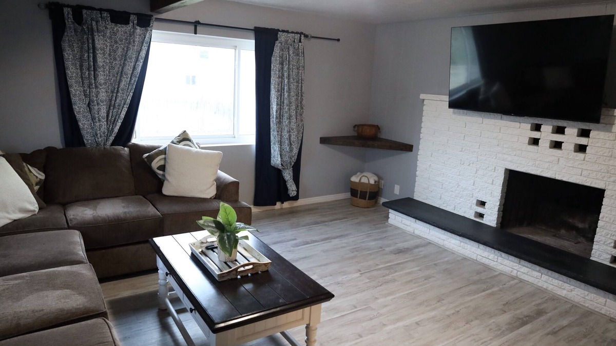 Suncrest House | How does a 1 Dollar cleaning fee sound?