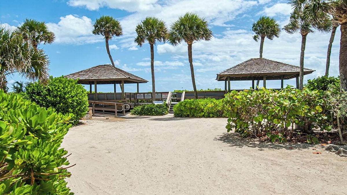 Moorings House | How to become Castaway in this Treasure Coast Paradise