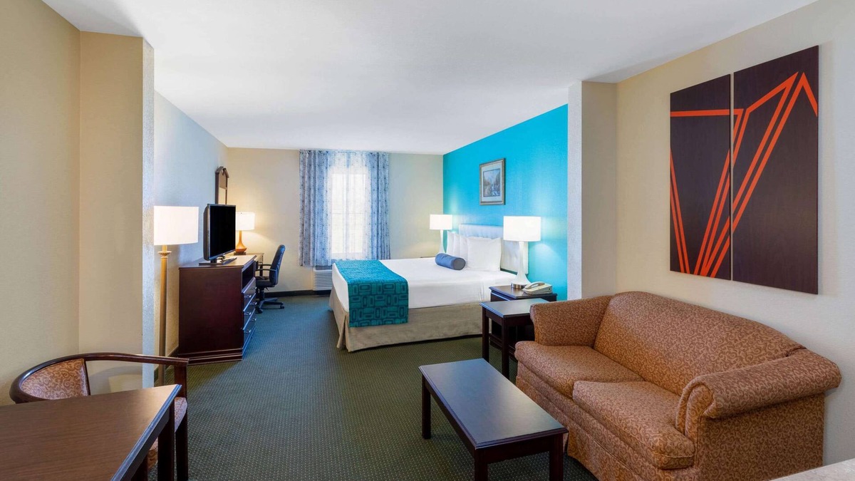 Houma Hotel | Howard Johnson by Wyndham Houma