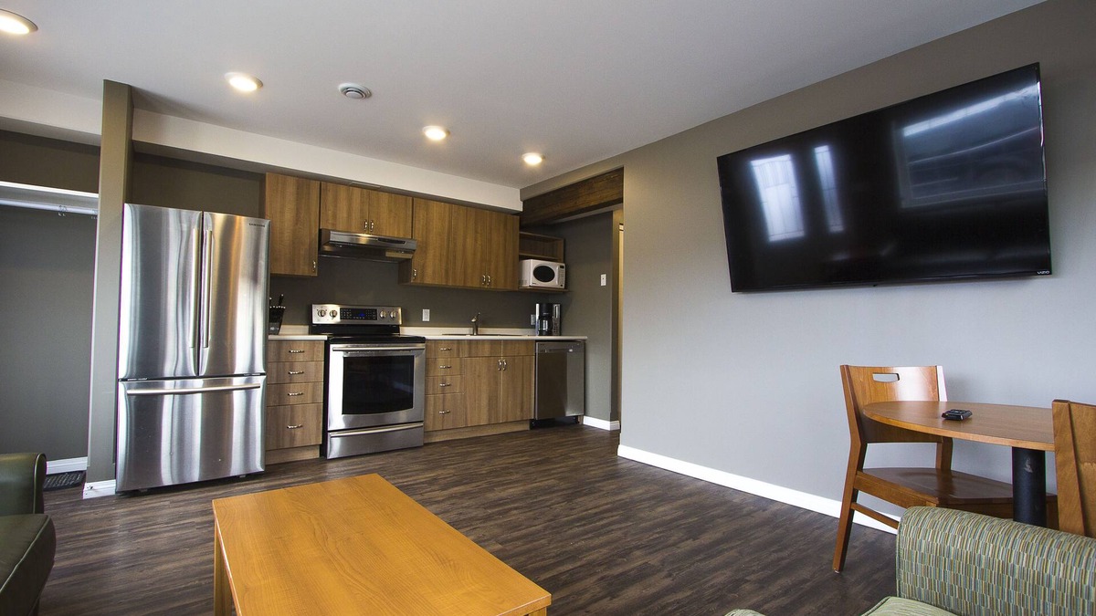 Red Lake Hotel | Howey Bay Motel & Restaurant