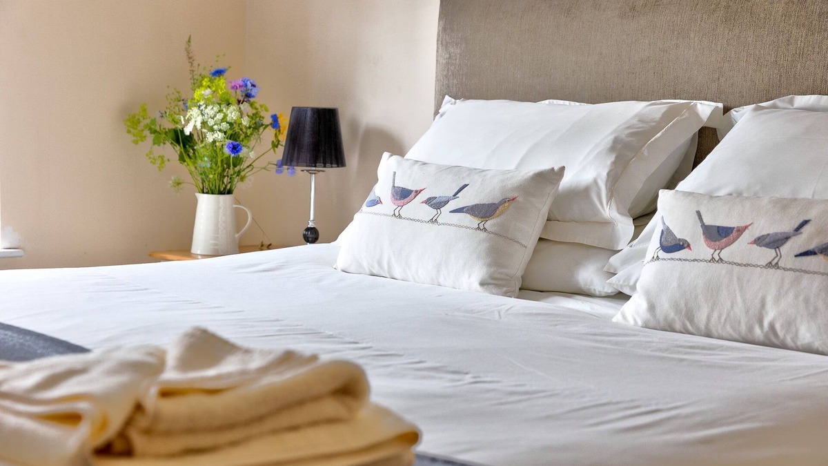Sedbergh Apartment | Howgills Apartment 8 (self-catering accommodation with free parking and Wi-Fi)