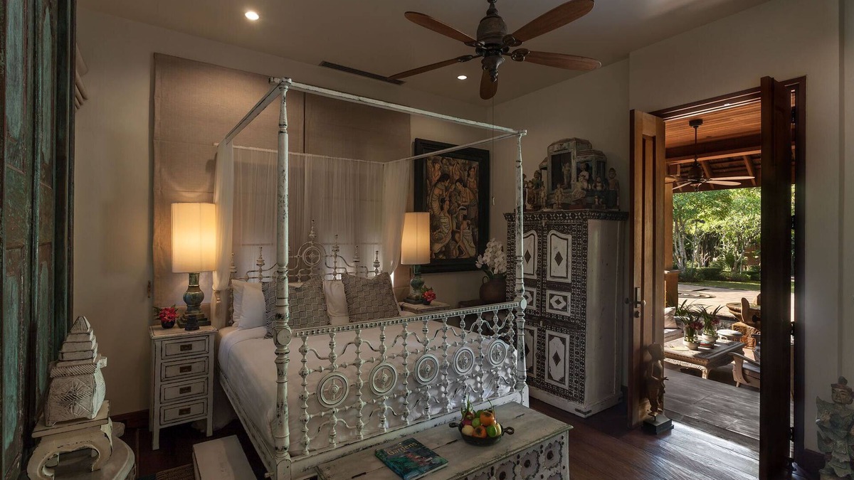 Lan Dokmai Tok House | Howie's HomeStay, Your own personal Private Resort