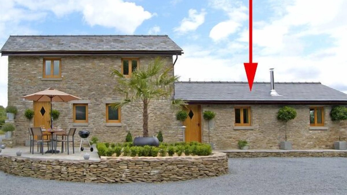 Ross-on-Wye Cottage | HOWLE HIDEAWAY, luxury holiday cottage, with open fire in Howle Hill