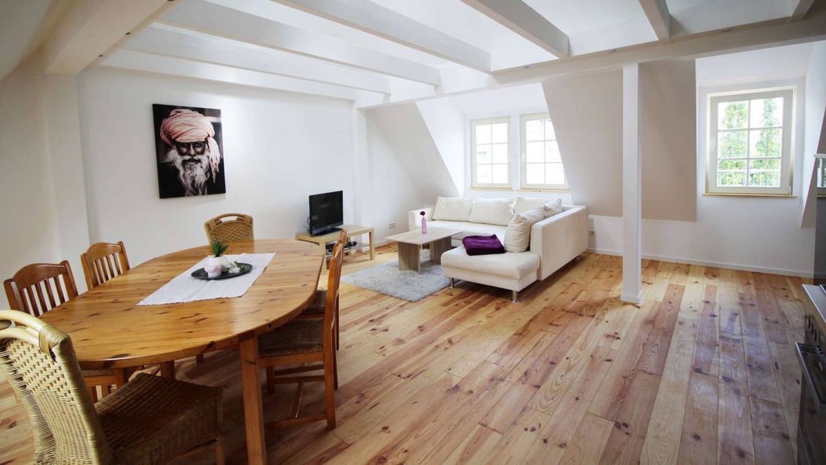 Steinheim Apartment | HU03 Relax Apartment in Hanau-Steinheim with TV and free WiFi