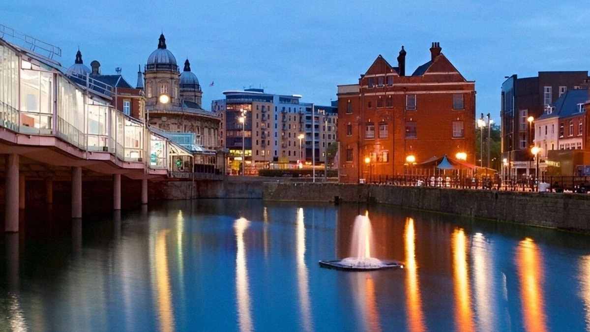 Hull Apartment | HU1 Hull City Centre Modern Apartment WIFI BATH H9