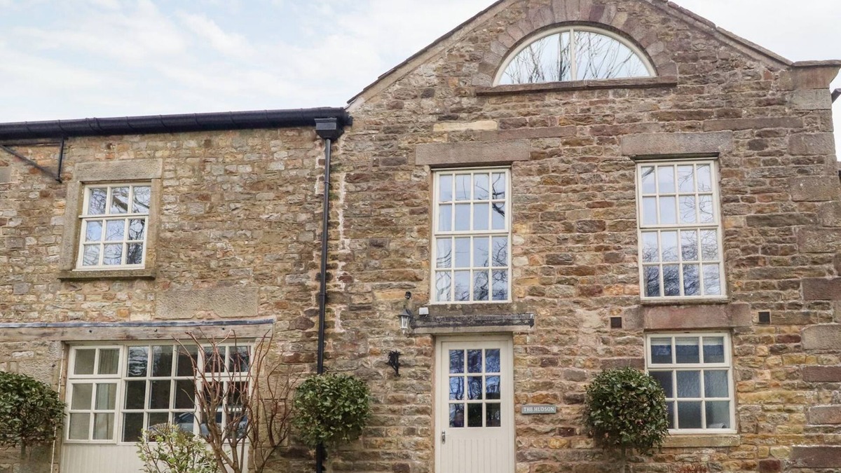 Lancaster Cottage | HUDSON, pet friendly, with a garden in Galgate
