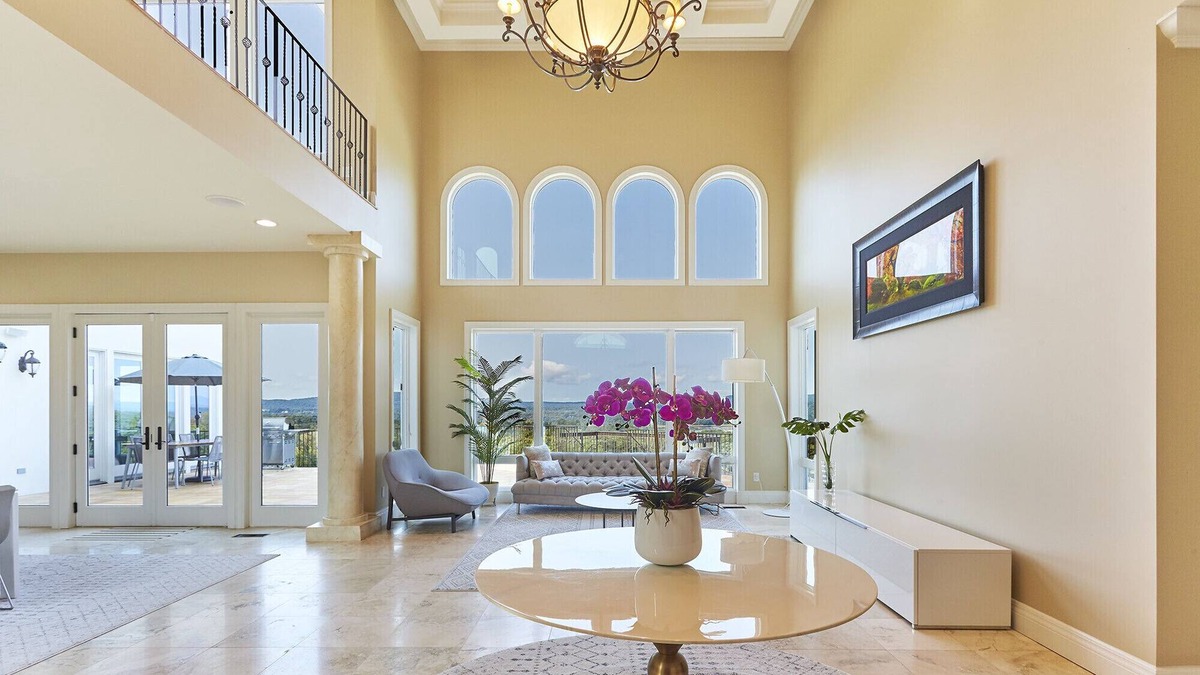 Staatsburg House | Hudson River retreat. Beautiful villa with amazing views near Rhinebeck