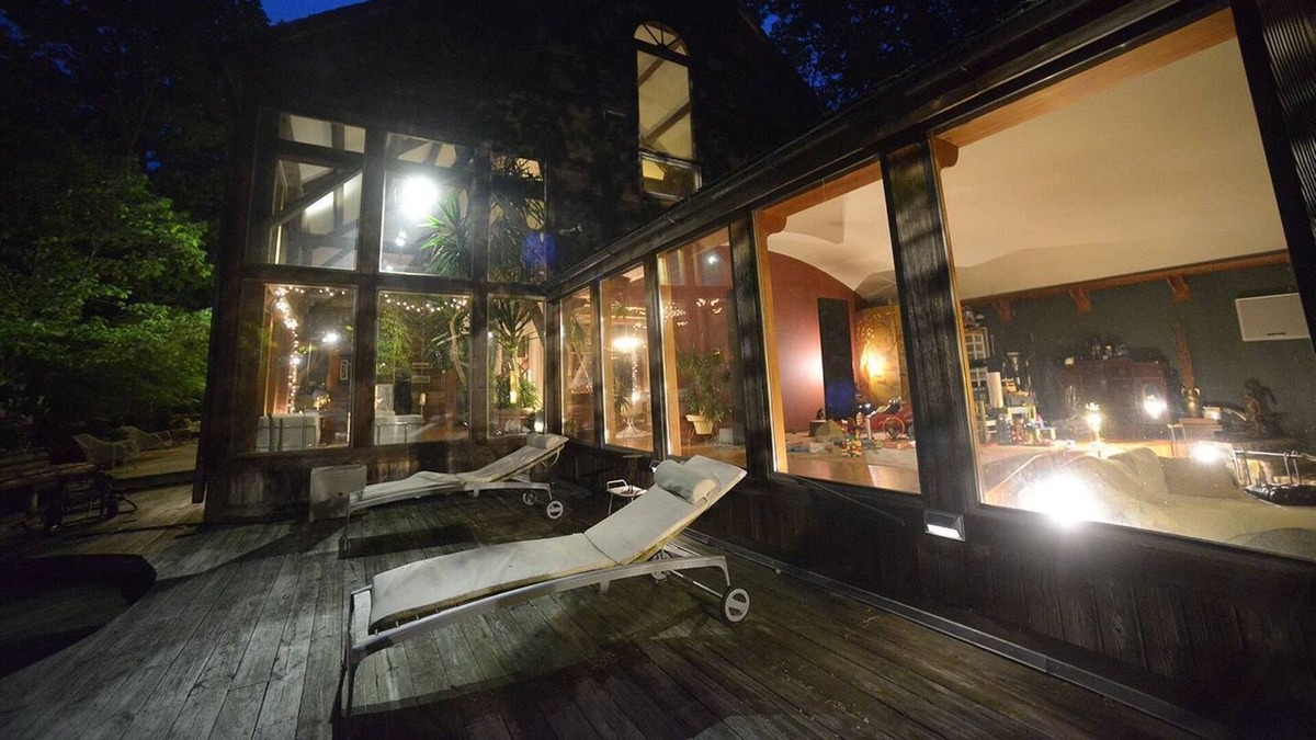Warwick House | Hudson Valley designer home Midcentury Post Beam 50 acres Private