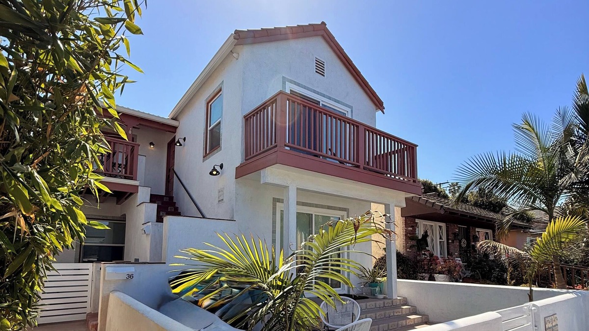 Belmont Shore Apartment | Huge 1200 Sq Ft Updated Spanish Style Apartment- Steps To The Beach AND The Bay!