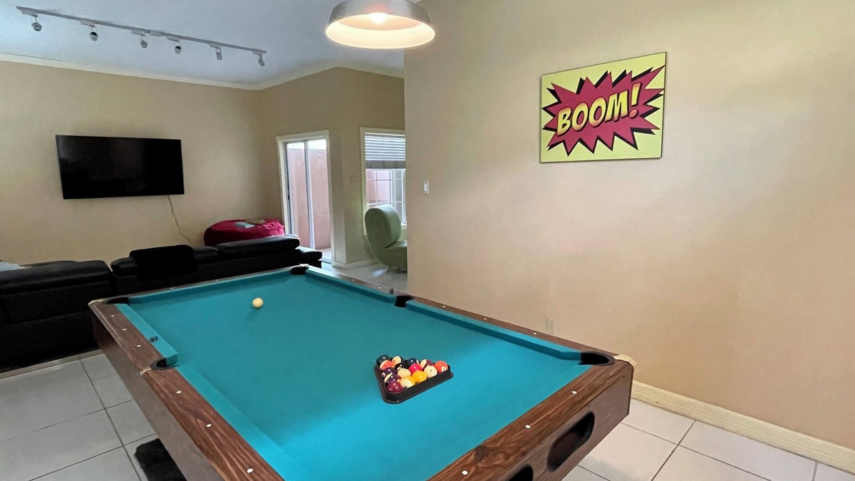 Brownsville Condo | Huge 2600sf 3-bedroom/4.5 bath Condo close to SpaceX and South Padre Island