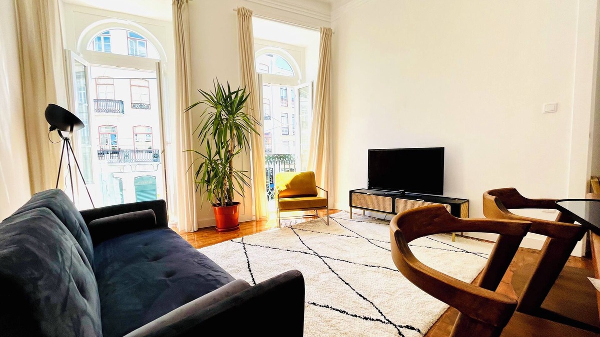 Principe Real Apartment | Huge 4Bedroom Apartment! Heart of Lisbon!