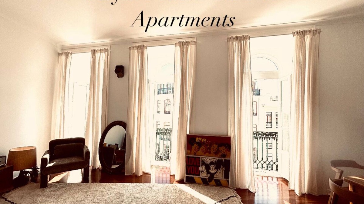 Principe Real Apartment | Huge 6Bedroom Apartments in Principe Real, Heart of Lisbon.