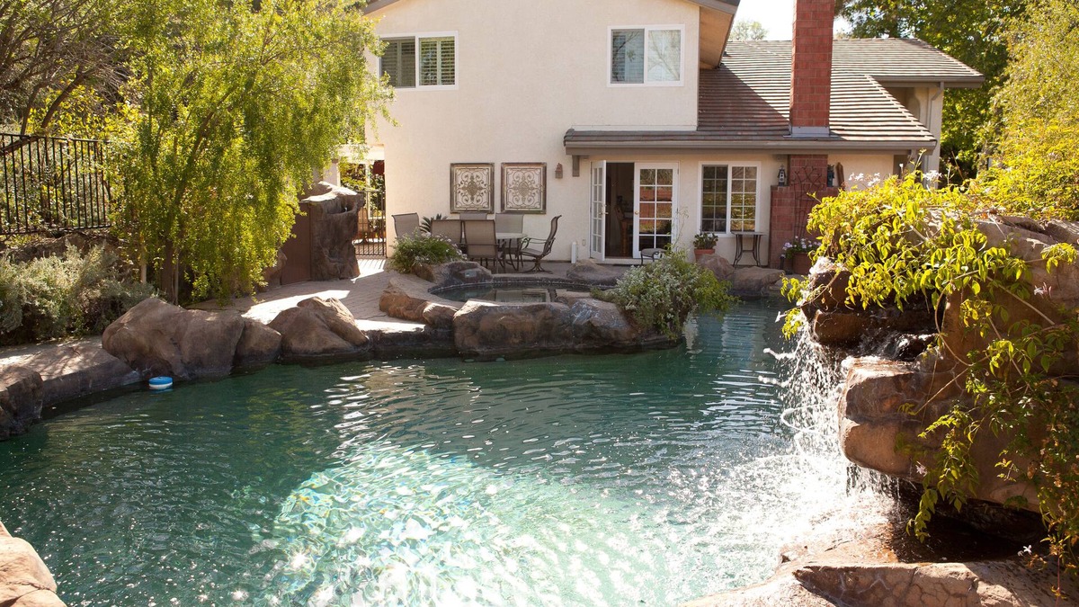 Agoura Hills House | Huge California Dream Home with Pool Near Malibu Universal/Hollywood/Disneyland