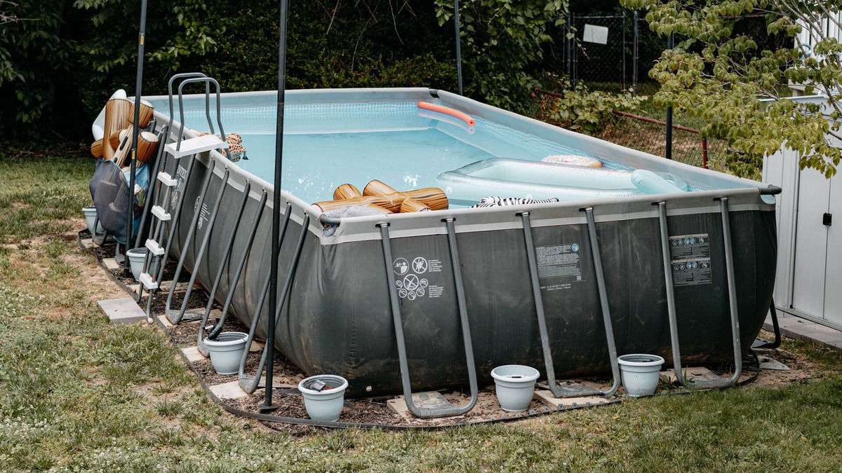 Highview House | Huge Family Friendly Home - Pool, Hammock, and Trampoline!