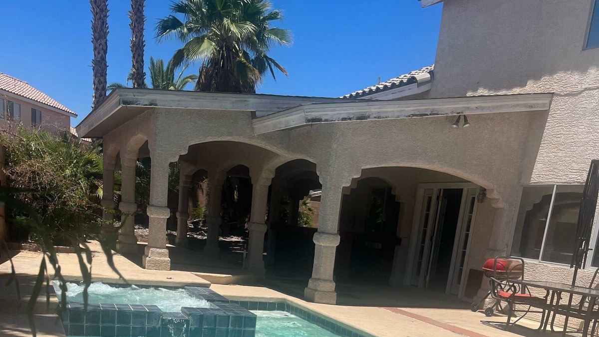 Centennial Hills House | Huge house with private pool and large backyard space