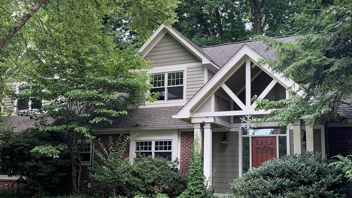 Maxwell House | Huge Lake House on Wooded Lot with Water Views
