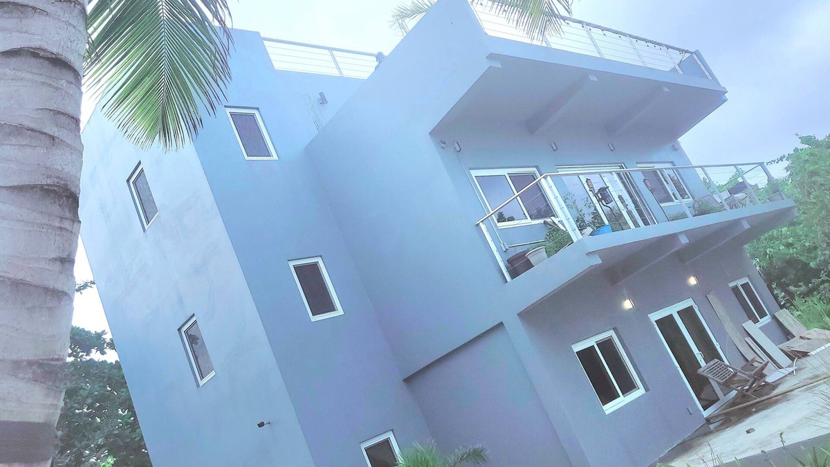 San Pedro Villa | Huge modern Beach Villa dream 4 stories 360 views reef and lagoon