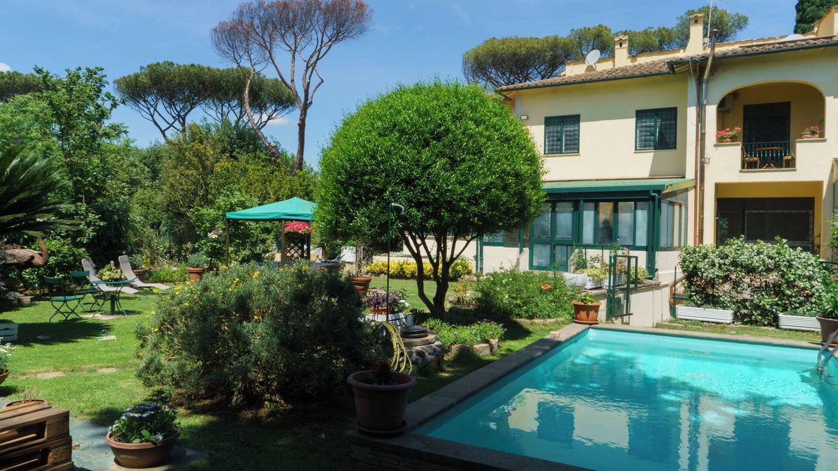 Quartiere XX Ardeatino Villa | Huge Villa with Swimming Pool in the heart of Rome