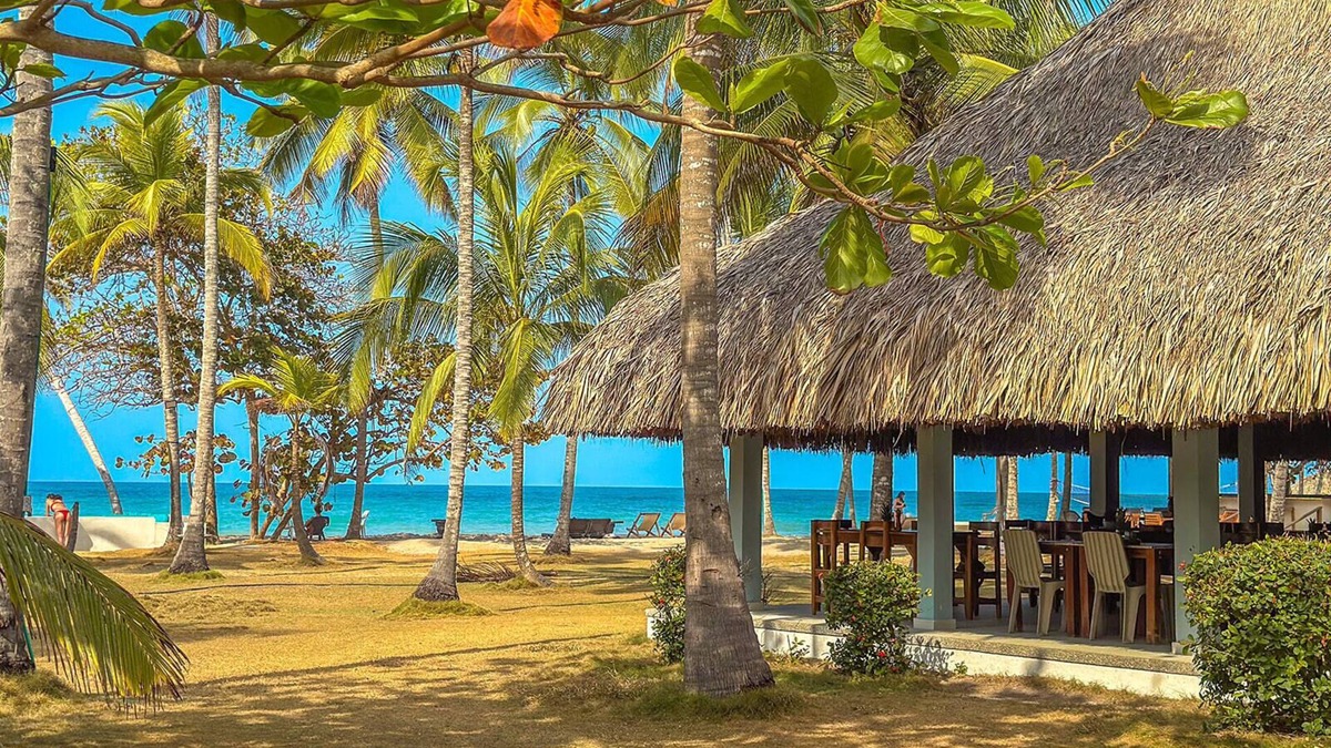 Palomino Hotel | Huku Beach Hostel