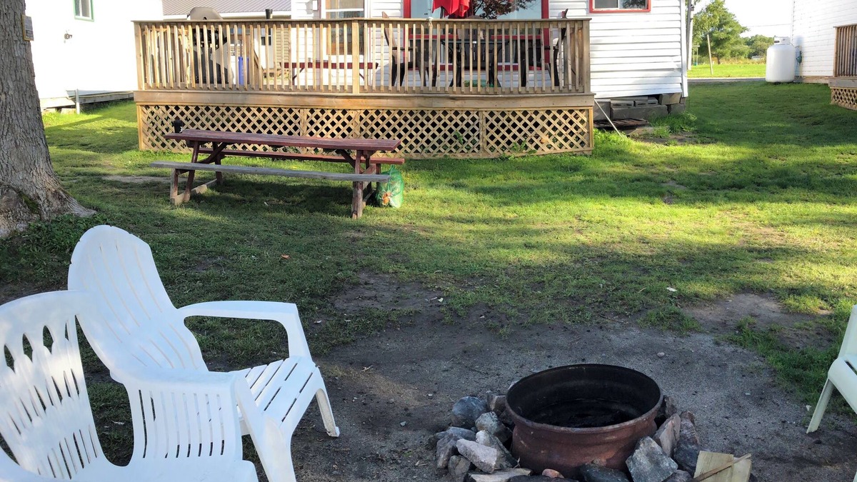 Lavigne Cottage | Humming Bird Cottage #5 nGraceland cottages