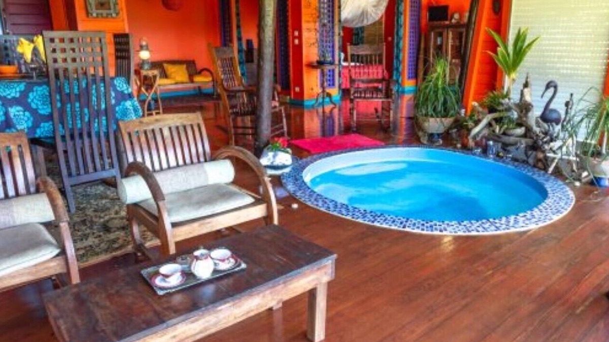 Deshaies House | Hummingbird bungalow with heated punch bowl and massage jet