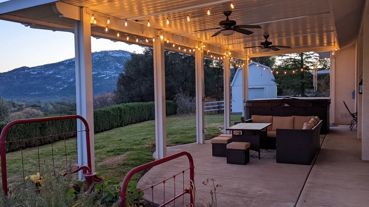 Oakhurst Villa | Hummingbird Haven, serene 4bdrm house with hot tub