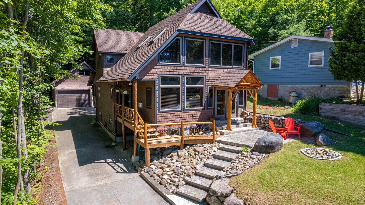 Saranac Lake House | Hummingbird Lodge- Lake Views