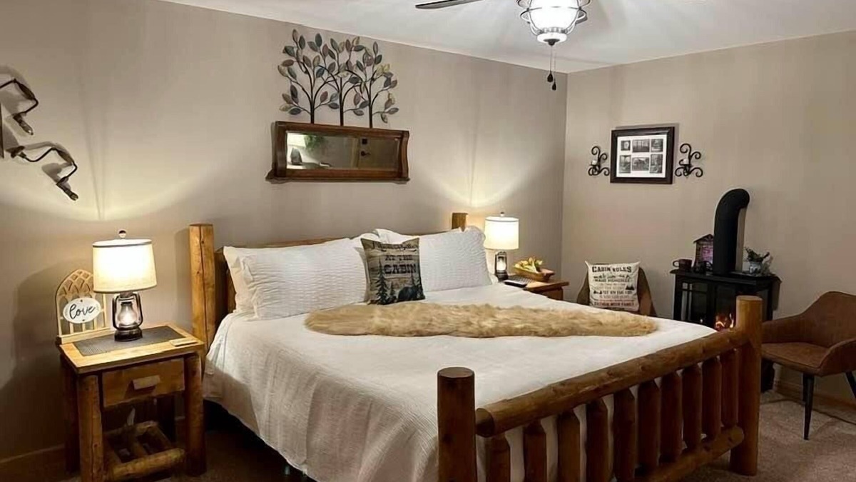 Stanardsville Hotel | Hundred Acre Woods Rm. 201