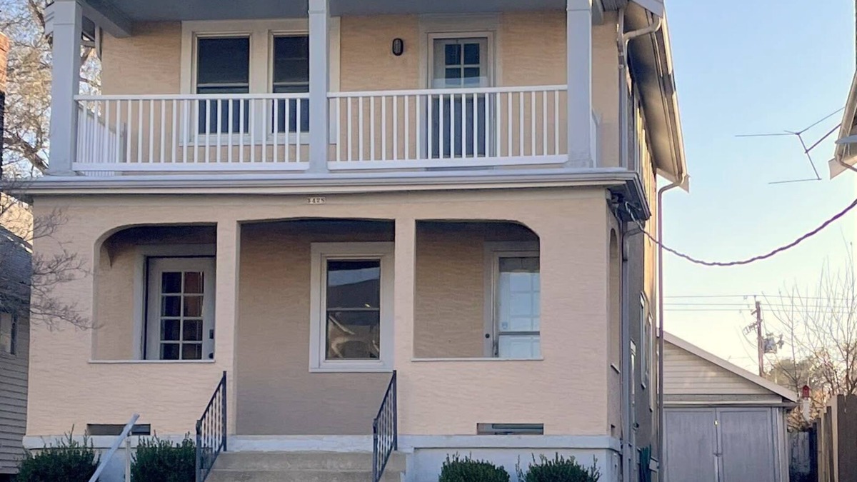 Norwood House | Hunter #1, Private One Bed near Xavier & Downtown