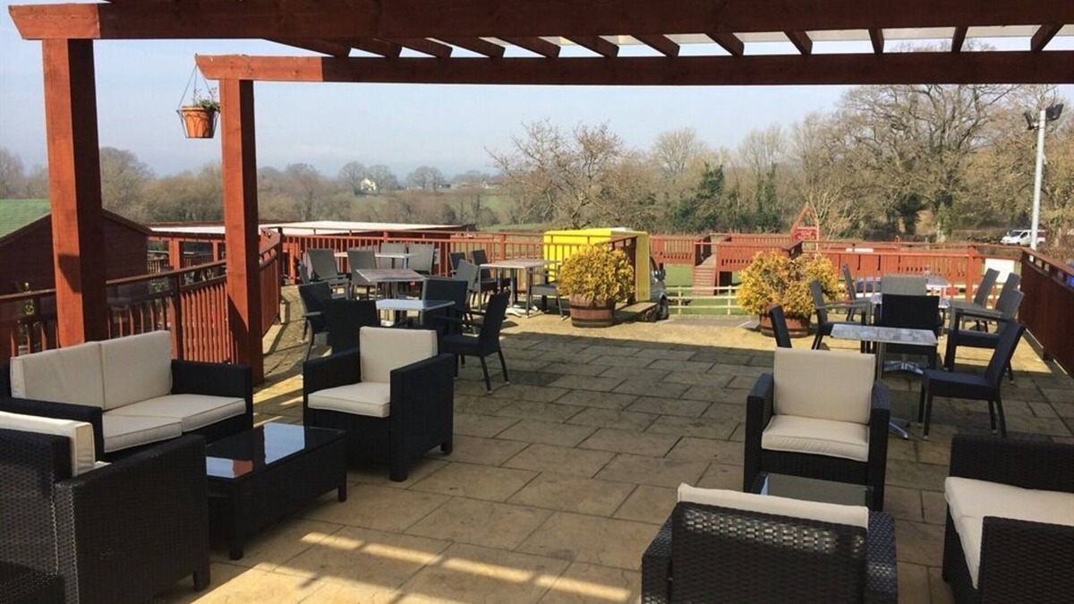 Wincanton Hotel | Hunters Lodge Inn
