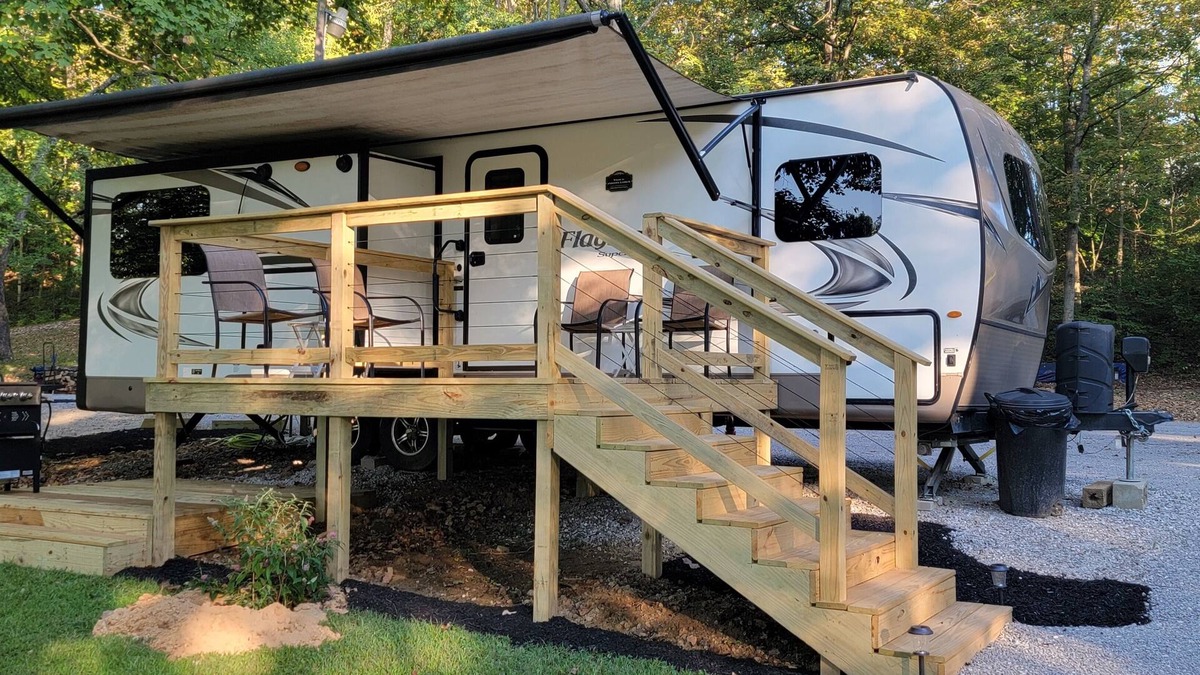 Battletown House | Hunting/Fishing and Boating on Little Blue River.