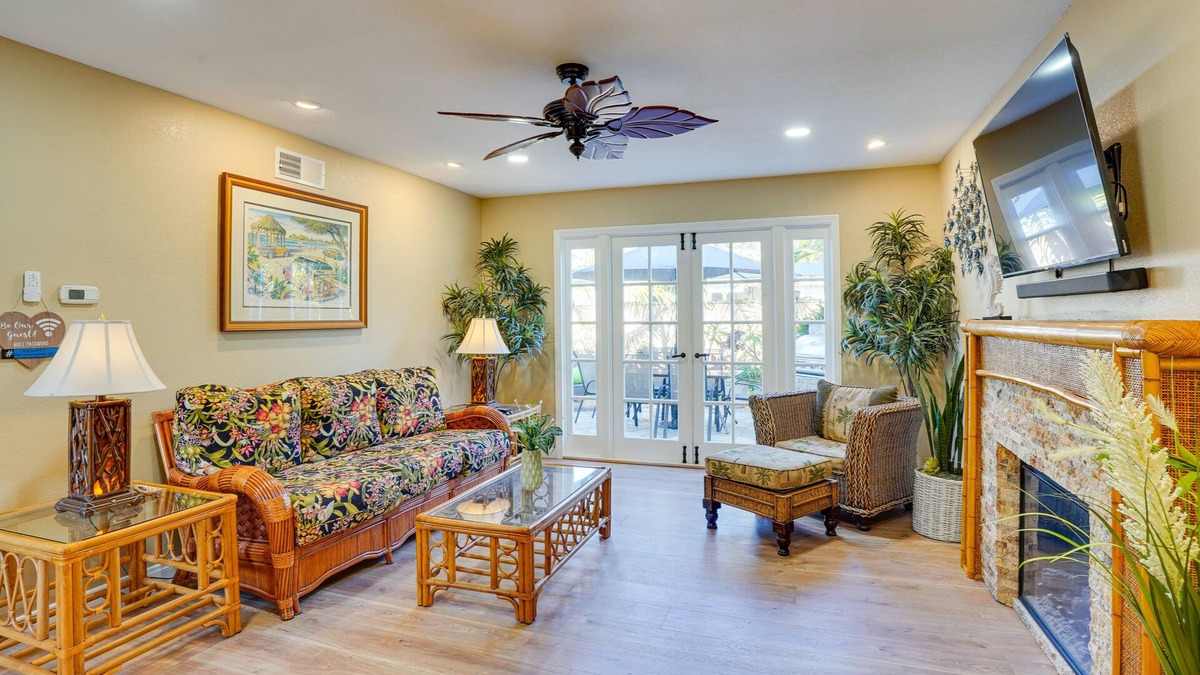 Huntington Beach House | Huntington Beach Vacation Rental ~ 3 Mi to Dtwn!