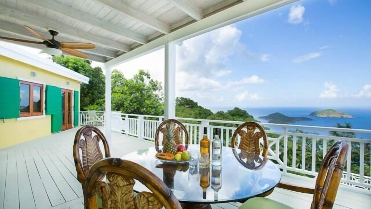 Estate Hull Villa | Hurry Book your Spring dates NOW! No passport required