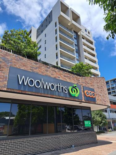 Hurstville Apartment | Hurstville Luxe 1BR above shops & nr train, Game Console & Free Netflix