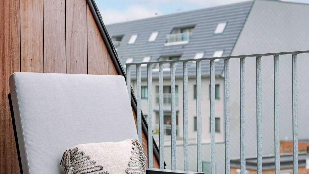Westende Apartment | Huswell - Cozy apartment in Middelkerke with terrace & pool (June-Sept)