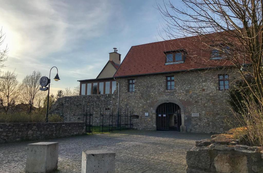Szerencs Hotel | Huszárvár Hotel Kastélyszálló