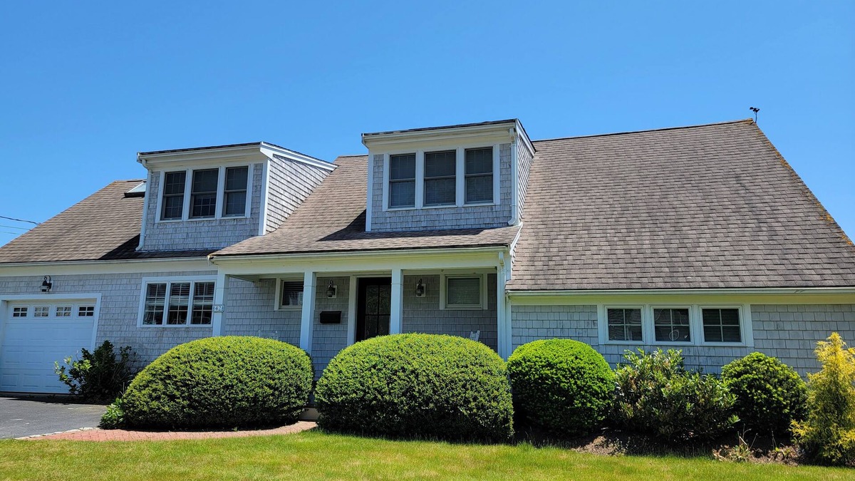 West Yarmouth House | Hyannis Harbor Front 3br, 3-1/2 ba with private sandy beach and deep water dock!