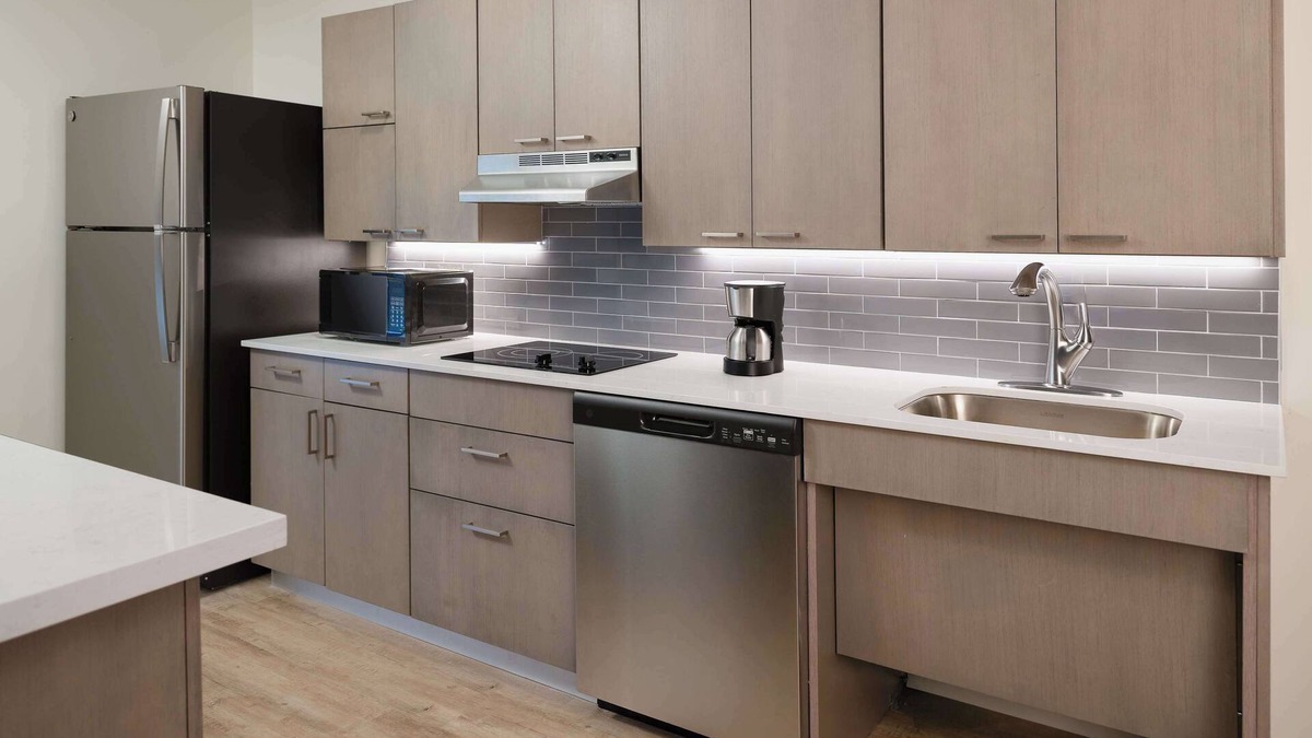 Lake Orion Hotel | Hyatt House Auburn Hills Detroit