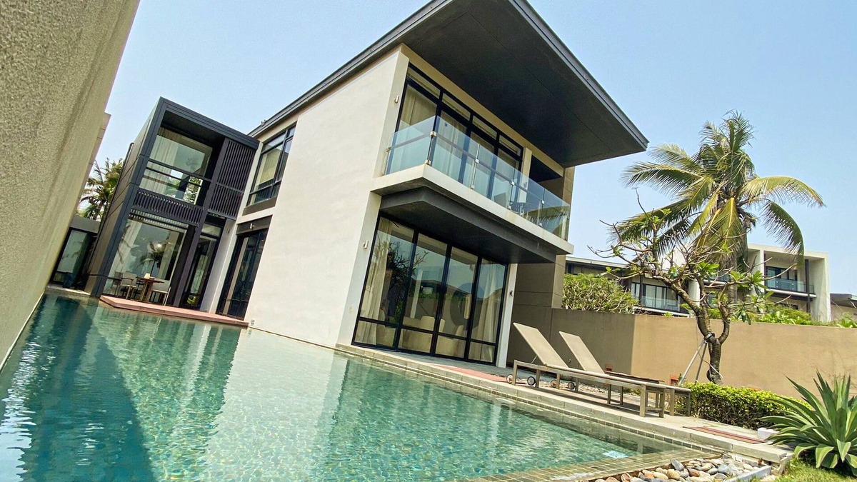 Ngu Hanh Son Villa | ★ Hyatt Regency Villa 3BR ★ Beach Front