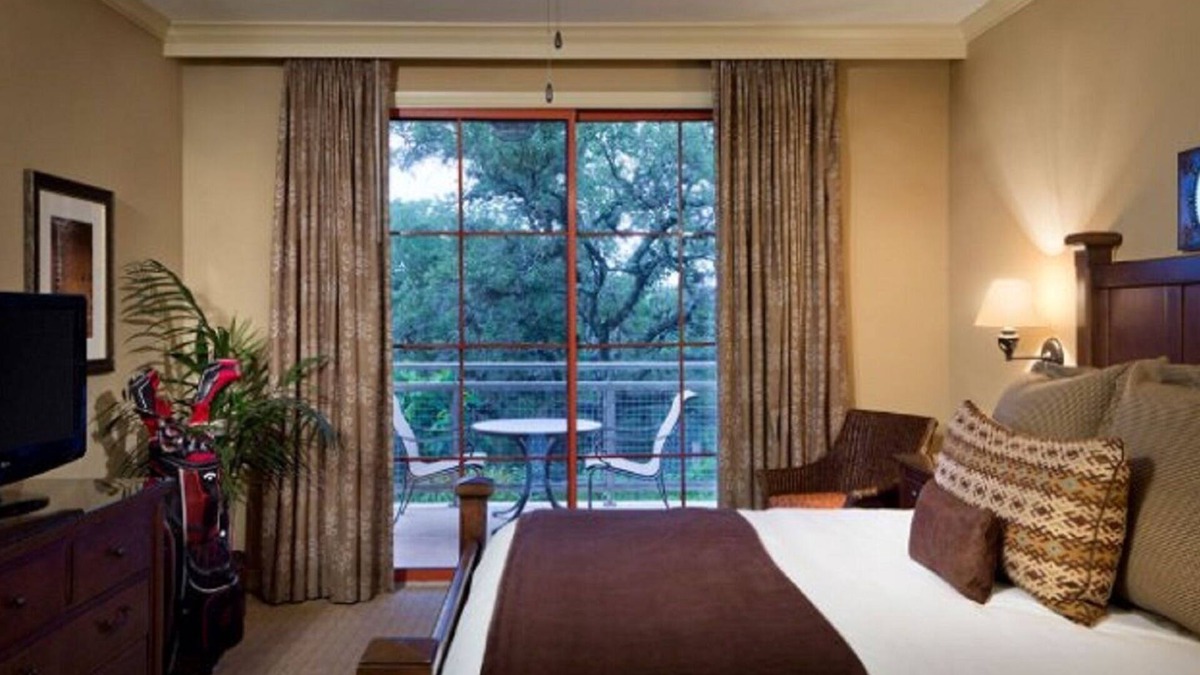 West San Antonio Condo | Hyatt Wild Oak Ranch - 2 Bedroom Unit- Minutes from Seaworld- Texas Hill Country