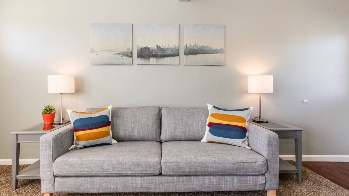 Hyde Park House | Hyde Park Historic District - Close To Everything Austin Has To Offer!